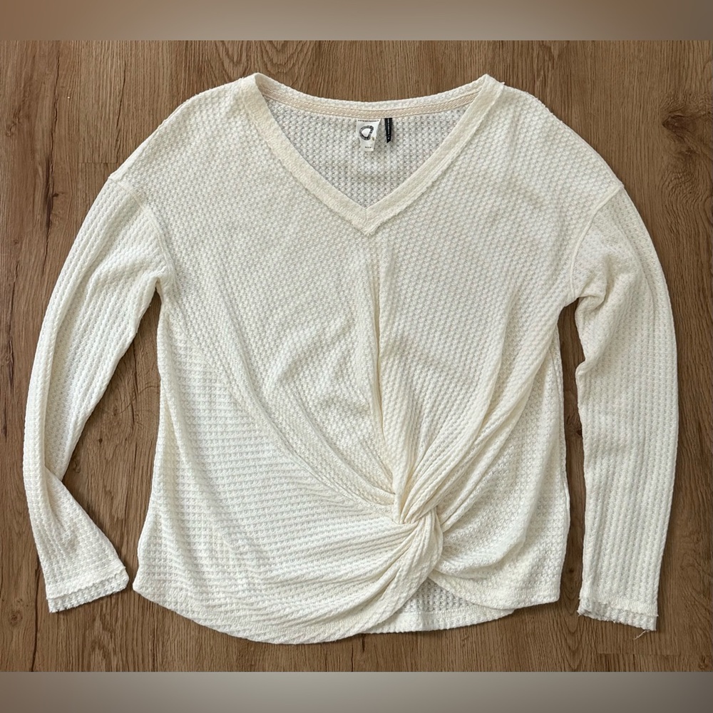 Anthropologie Akemi + Kin Women’s Waffle Knit Twist Top Size XS Ivory V-Neck‎